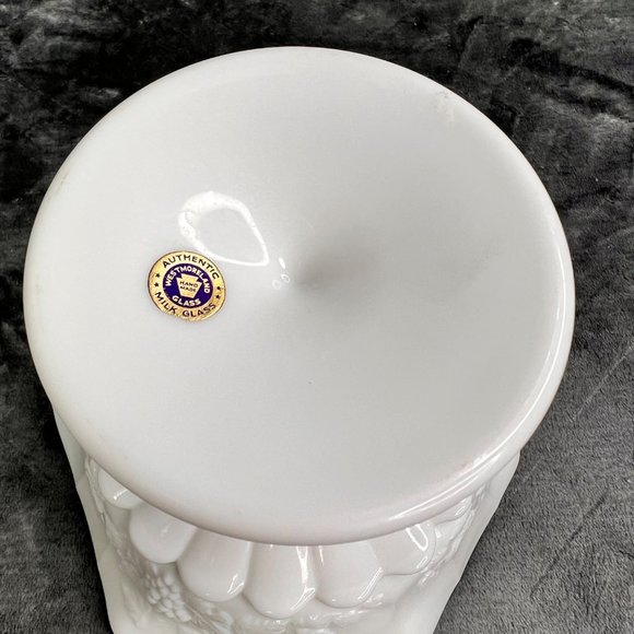 Vintage Westmoreland Milk Glass Pedestal Fruit Bowl Grapevine Scalloped White - Picture 8 of 9